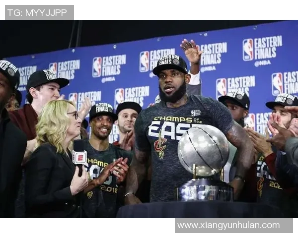 2017年勇士与骑士激烈对决精彩瞬间动图回顾 2017年勇士与骑士激烈对决精彩瞬间动图回顾