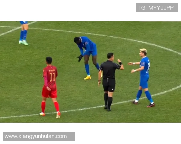 昆士兰狮队迎战奥克兰东郊队展现足球激情与实力对决