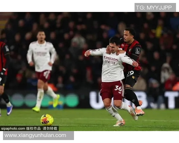 曼联与曼城在美国热身赛中激烈对抗展现英超豪门风采