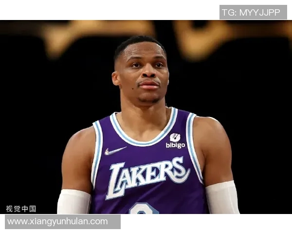 拉塞尔威斯布鲁克的篮球传奇与职业生涯的辉煌历程解析