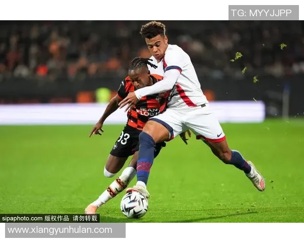 特拉布与雅典A的精彩对决分析与战术探讨 特拉布与雅典A的精彩对决分析与战术探讨