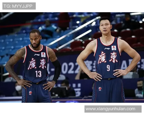 深圳篮球队在大师赛中的默契配合与战术执行分析